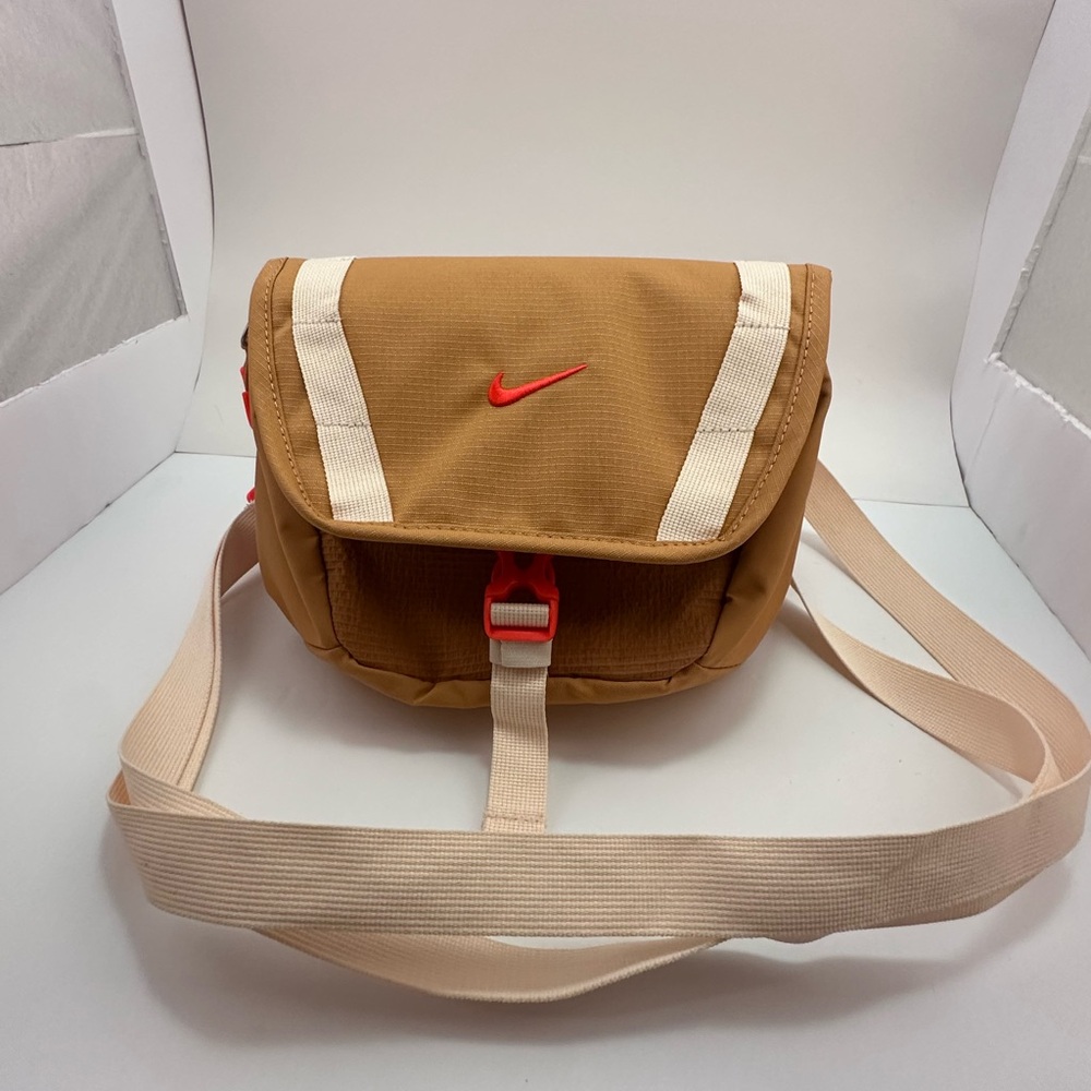 Nike Hike Hip Pack/Crossbody NWOT